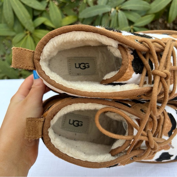 Men’s UGG Neumel Cow Print Slippers Chukka Boots - Picture 6 of 12